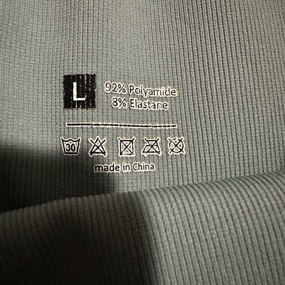 Ribbed Seamless Workout Shorts - High Waisted Scrunch - Picture 3 of 4